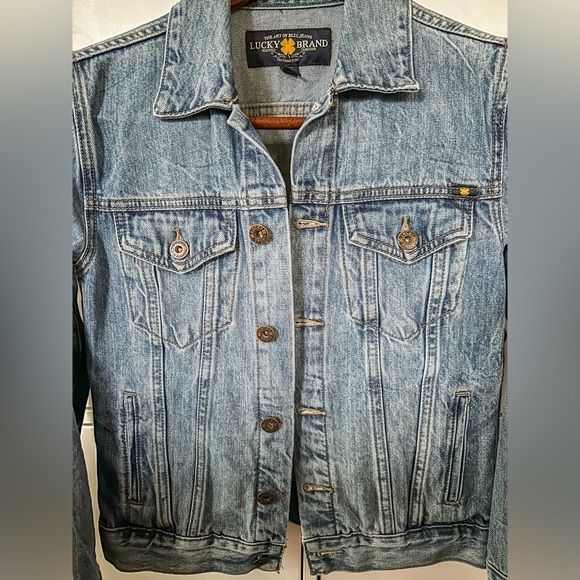 Women’s Lucky Brand jean jacket - Picture 3 of 12